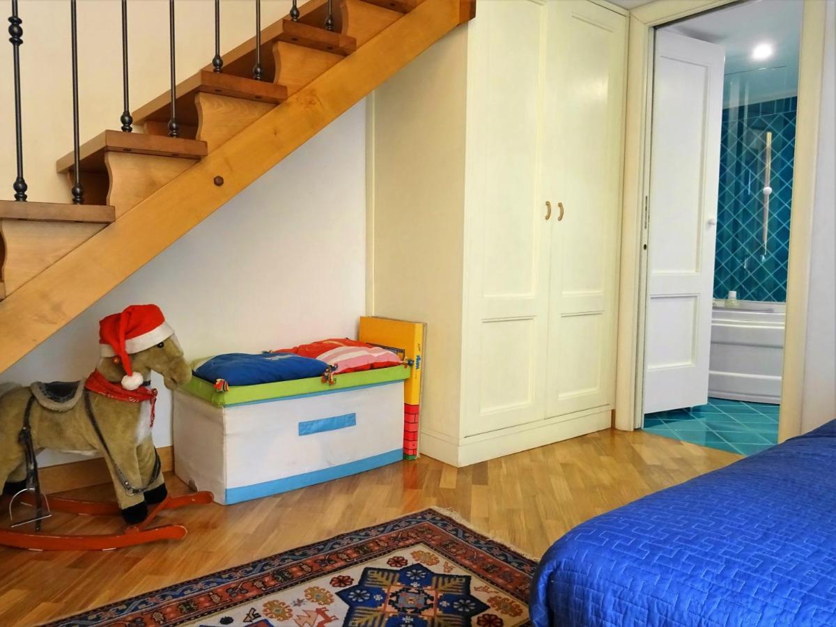 Mezzocannone Holiday House ナポリ エクステリア 写真
